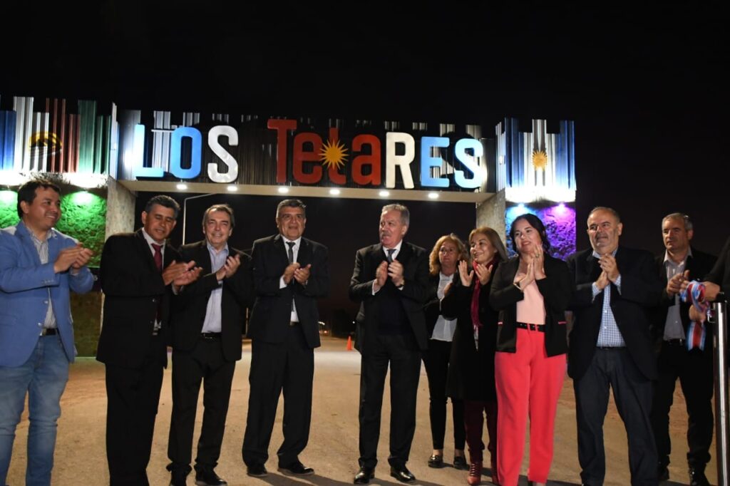Los Telares celebró sus 91 años con la entrega de viviendas y la inauguración de obras