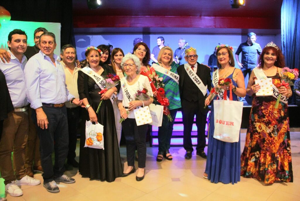 Los adultos mayores bandeños recibieron la primavera