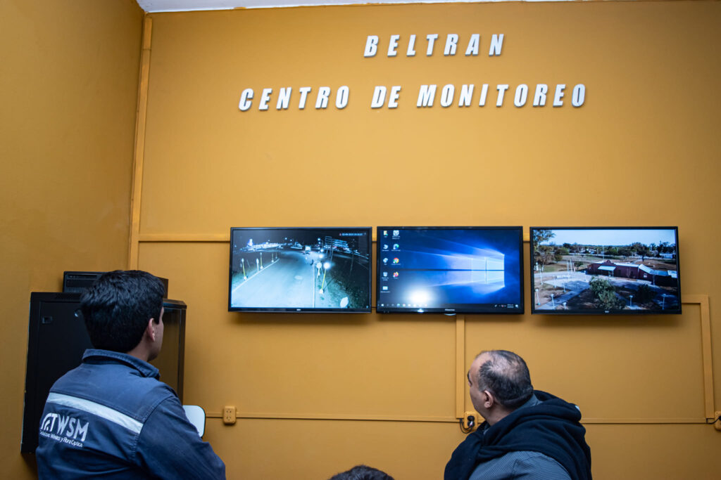 Inauguraron un Centro de Monitoreo Municipal para custodiar las calles de la ciudad Inauguraron un Centro de Monitoreo Municipal para custodiar las calles de la ciudad