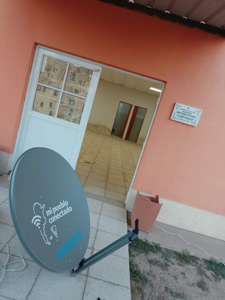 En Villa Figueroa instalaron internet satelital en puntos estratégicos