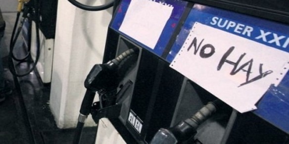 Tratativas para revertir el desabastecimiento de combustible en Santiago