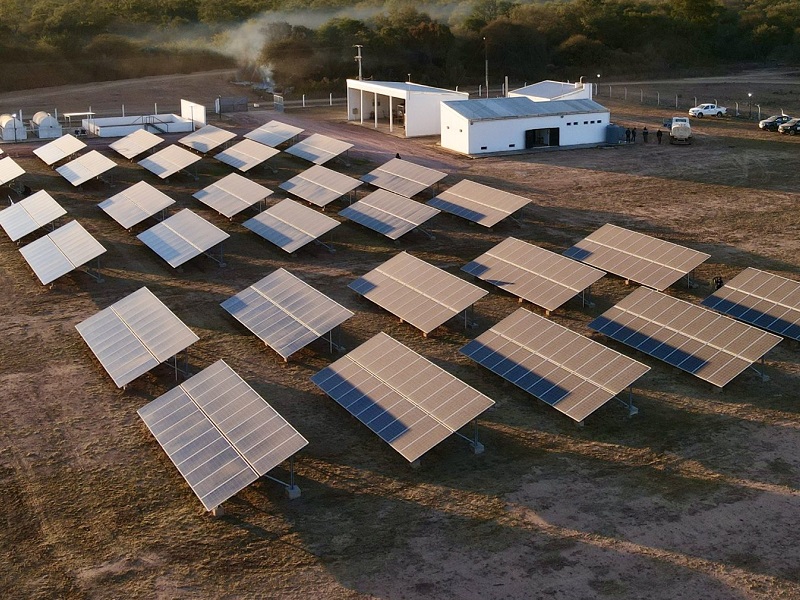 Construirán parques solares en Añatuya y Bandera para abastecer 20 mil hogares