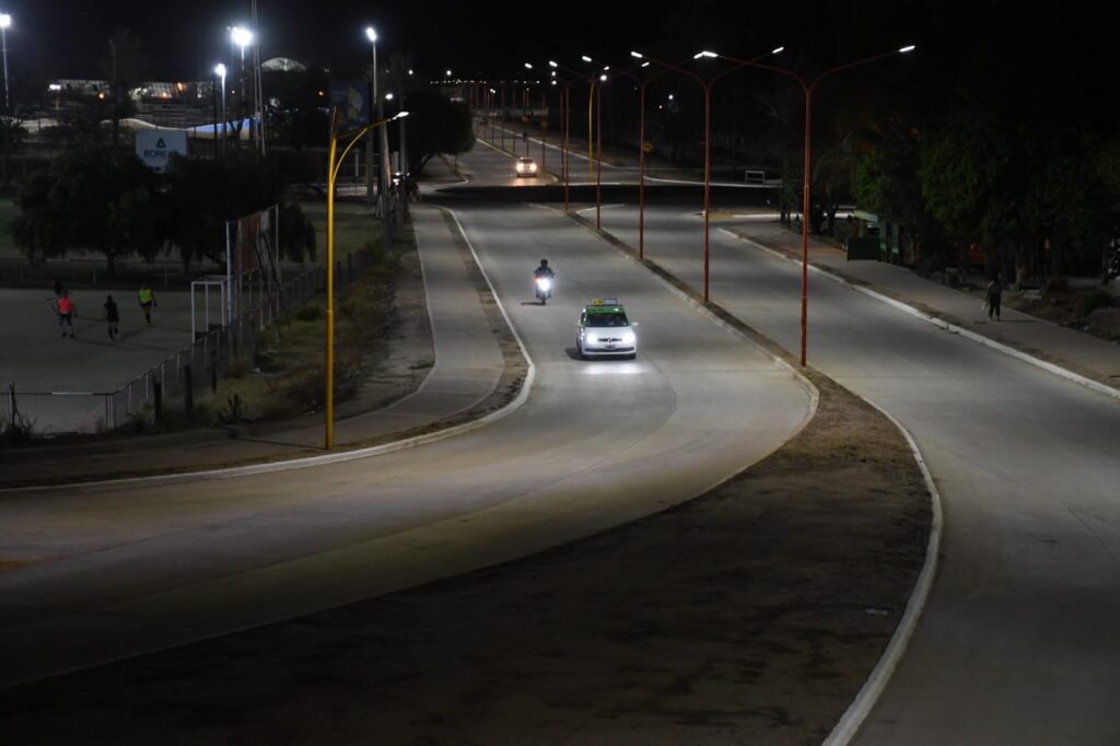 Silva Neder destacó que “la política vial marca el camino de desarrollo y progreso de Santiago”