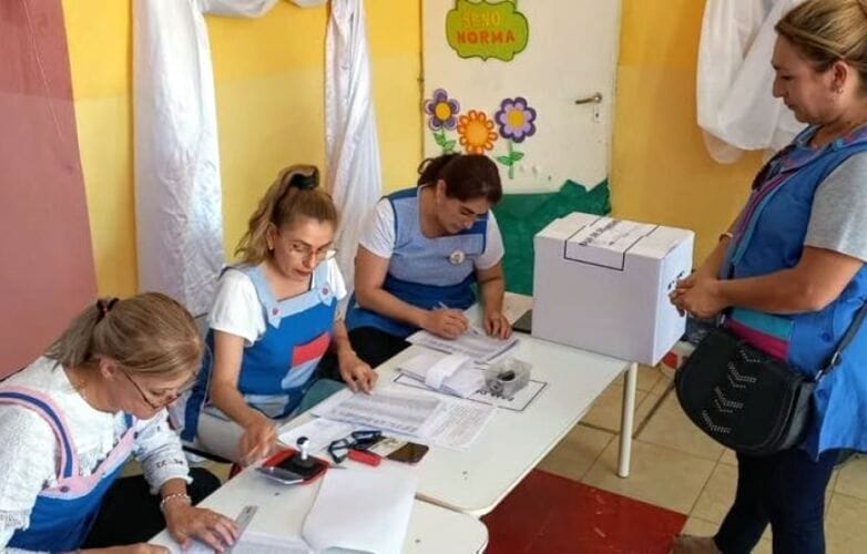 Convocan a docentes a las inscripciones ordinarias y suplencias LOM 2024 del nivel inicial