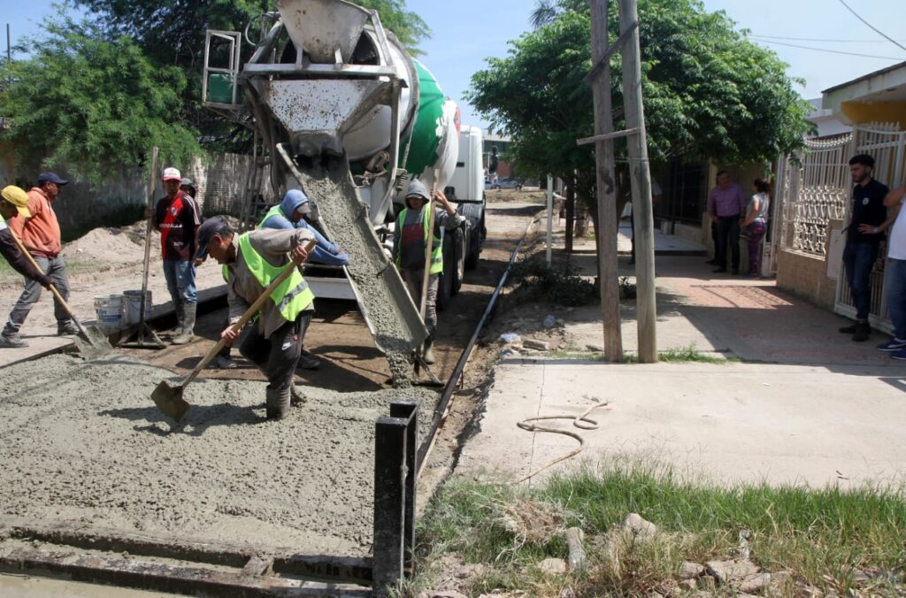 Avanza el plan de pavimentación en los barrios bandeños