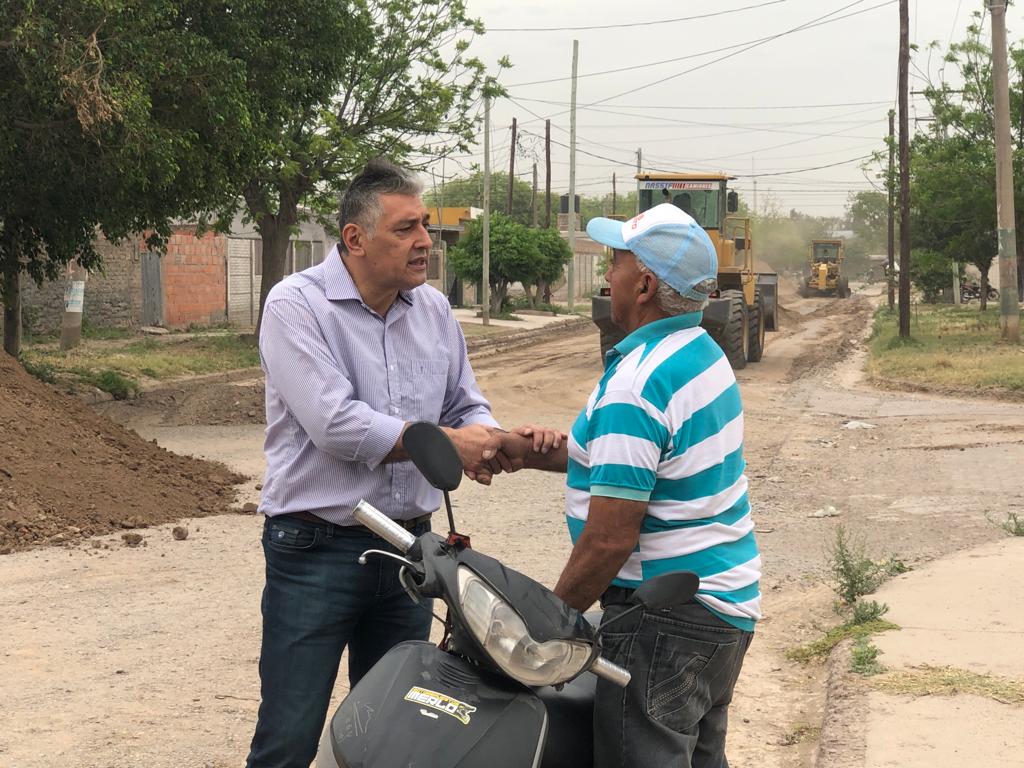 Iniciaron la obra de pavimentación de la calle Domingo Juárez
