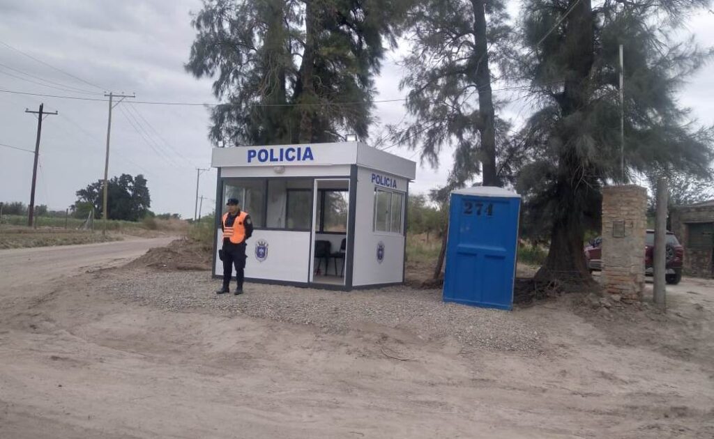 Instalan puestos de vigilancia policial en San Ramón y La Dársena Instalan puestos de vigilancia policial en San Ramón y La Dársena
