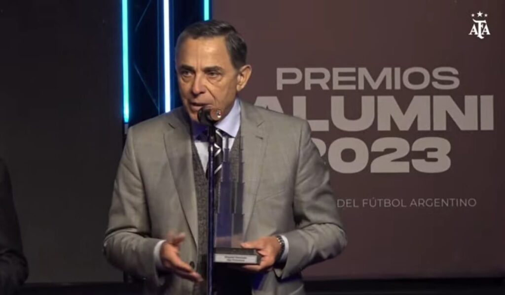 Distinguen a Alfano como el mejor dirigente del año de la Liga Profesional de Fútbol