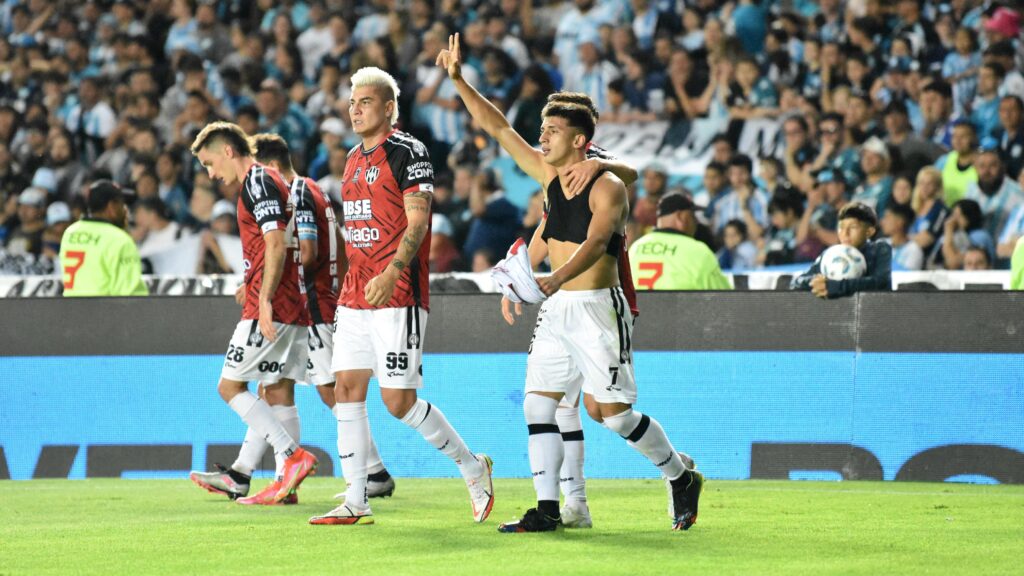 ALTAMENTE COMPETITIVO ALTAMENTE COMPETITIVO