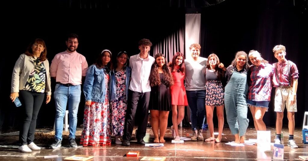 Pinto: Finalizó el taller de teatro para jóvenes