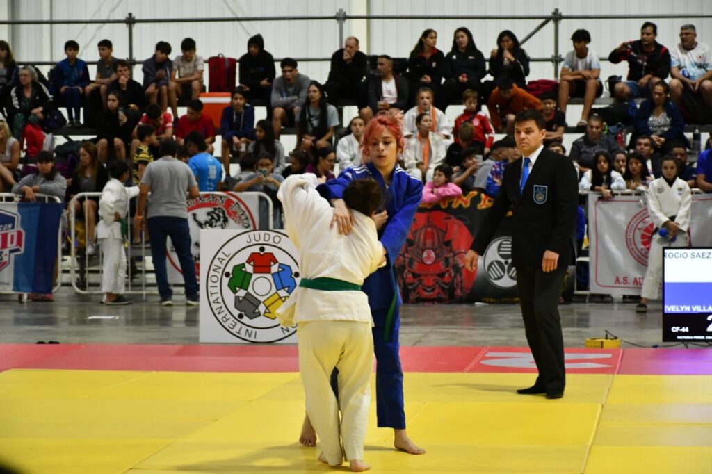 Más de 1200 representantes de todo el país compiten en el Tonero Clausura de Judo