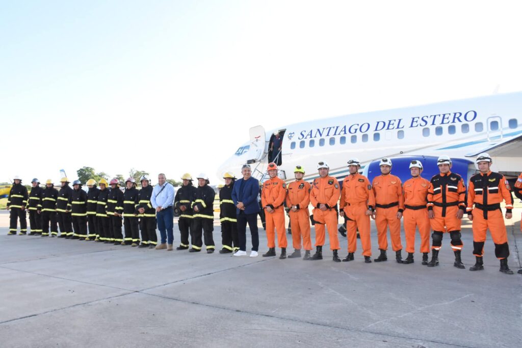 Arribó a Santiago el avión hidrante que adquirió el Gobierno para la lucha contra incendios Arribó a Santiago el avión hidrante que adquirió el Gobierno para la lucha contra incendios