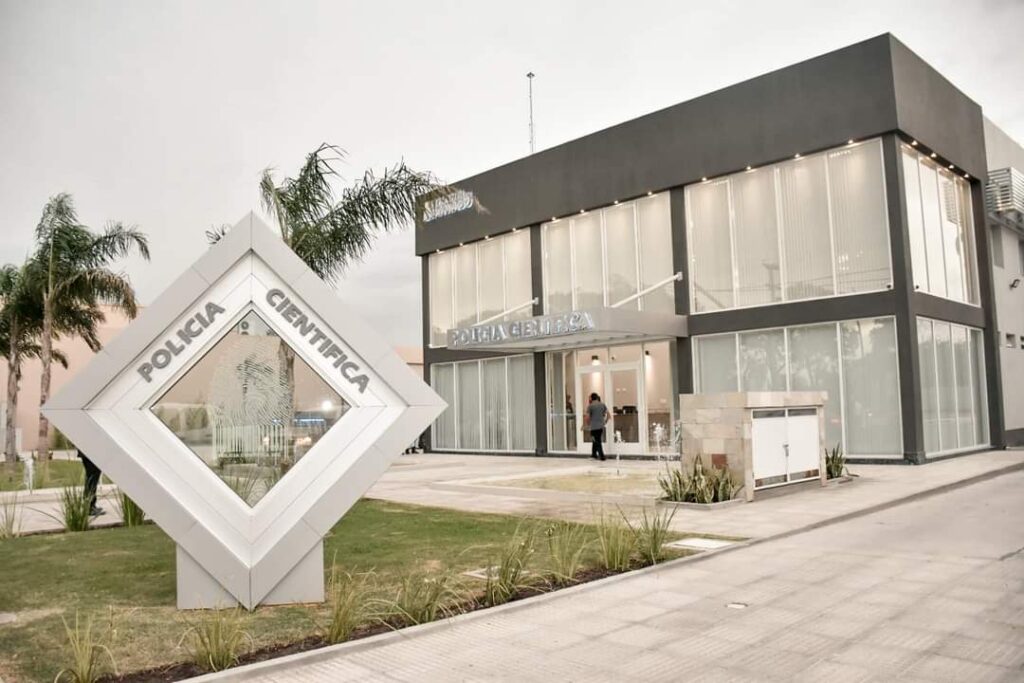 Zamora inauguró el moderno edificio de la Policía Científica