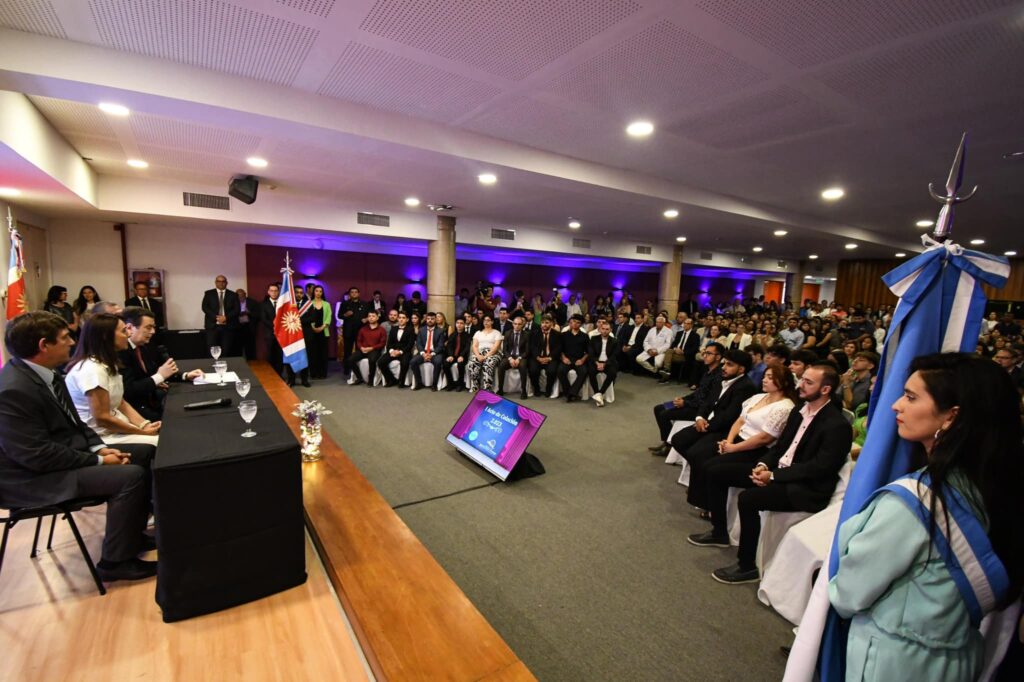 El Instituto Tecnológico de Santiago del Estero tiene su primera camada de egresados El Instituto Tecnológico de Santiago del Estero tiene su primera camada de egresados