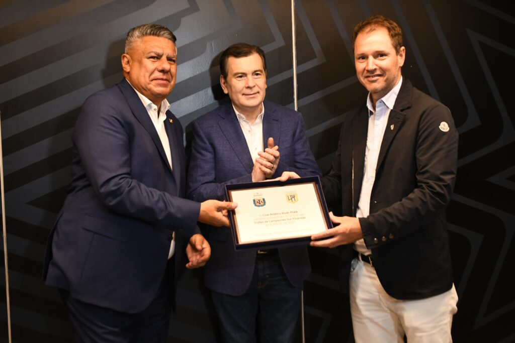 Entregan reconocimientos a los finalistas del trofeo de campeones 2023          