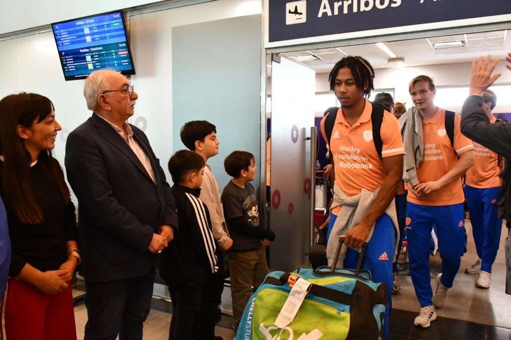 El seleccionado masculino de Países Bajos de hockey llegó a Santiago