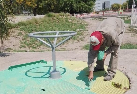 Comenzaron los trabajos de refacción y mantenimiento en la Plaza de los Niños