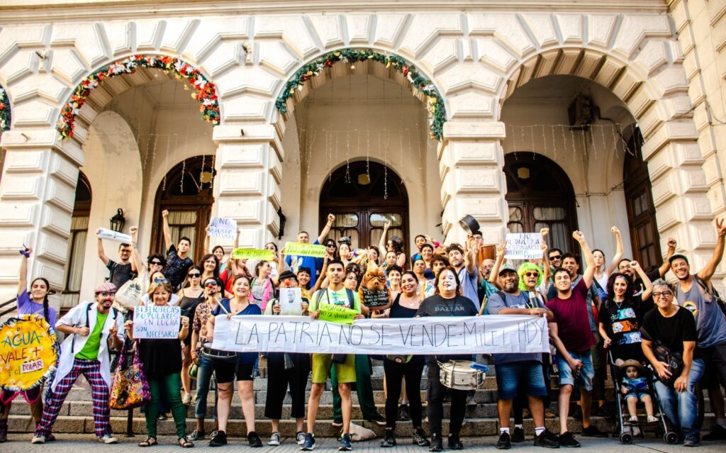 ¡Cultura en alerta!: asamblea y marcha de trabajadores en Capital, Frías y Las Termas