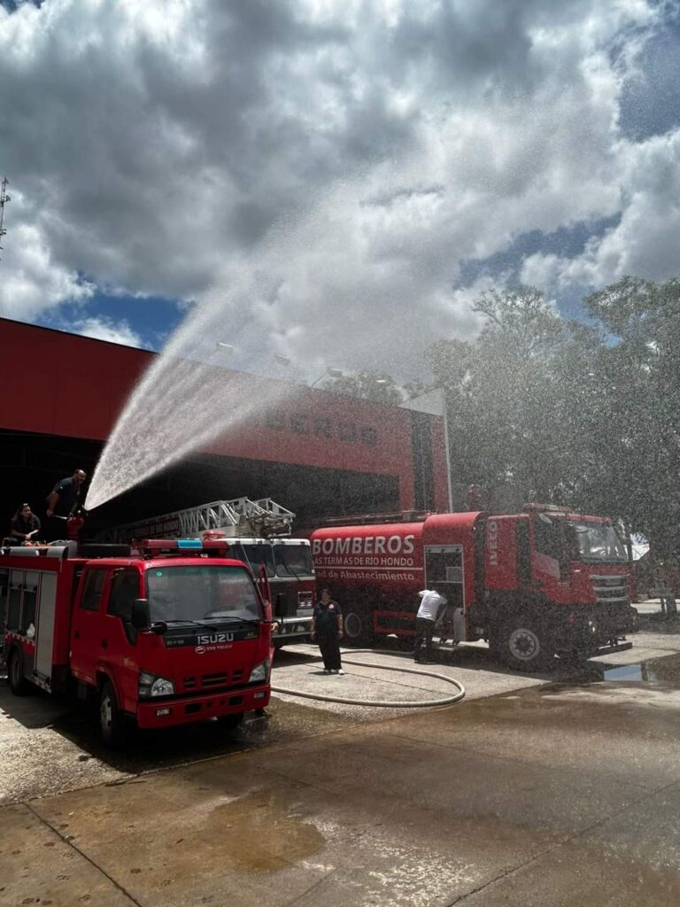 Las Termas: Llegó la nueva Autobomba al cuartel de Bomberos Voluntarios