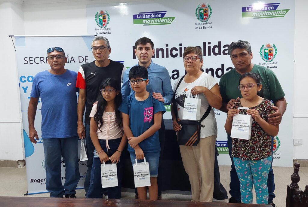 Más de 500 bandeños mejoran su salud visual gracias a la asistencia del municipio