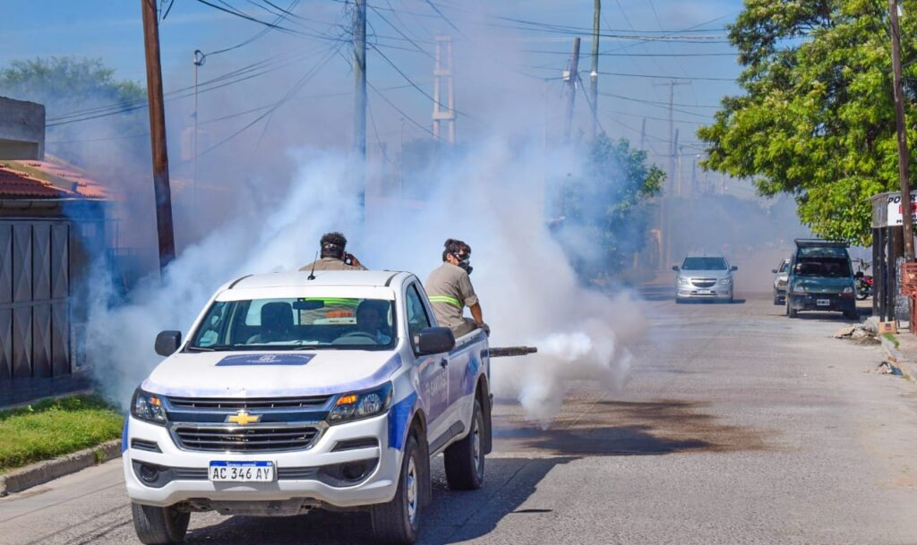 Continúan las fumigaciones en ciudad Capital Continúan las fumigaciones en ciudad Capital