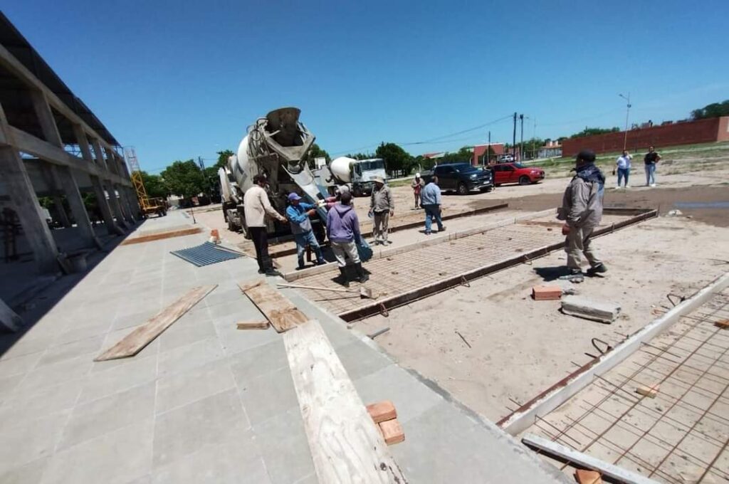 Beltrán: Comenzaron a construir del hormigonado de las plataformas de la nueva Terminal de Ómnibus