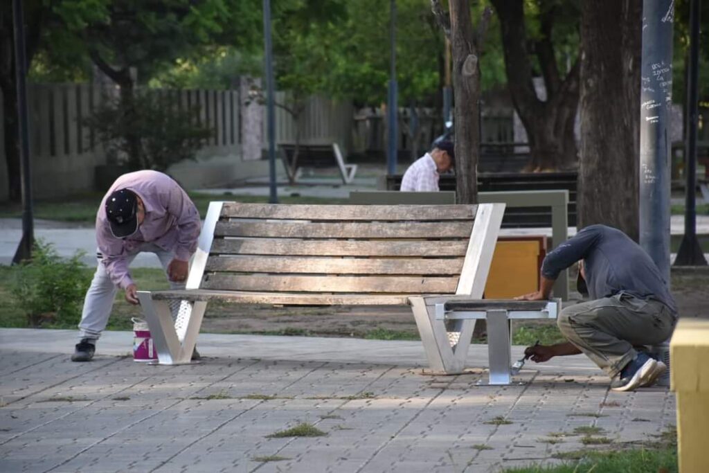 Empleados municipales de Frías fueron beneficiados con un aumento salarial del 100%