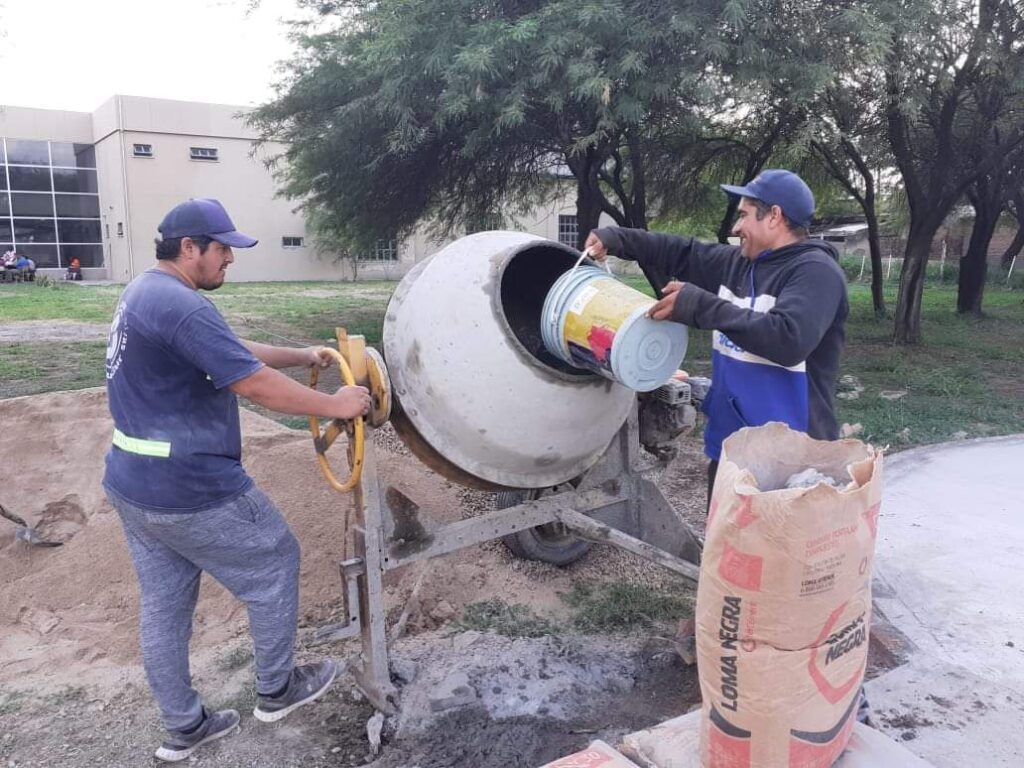 Mejora salarial: Anuncian un aumento del 100% para empleados municipales de Añatuya