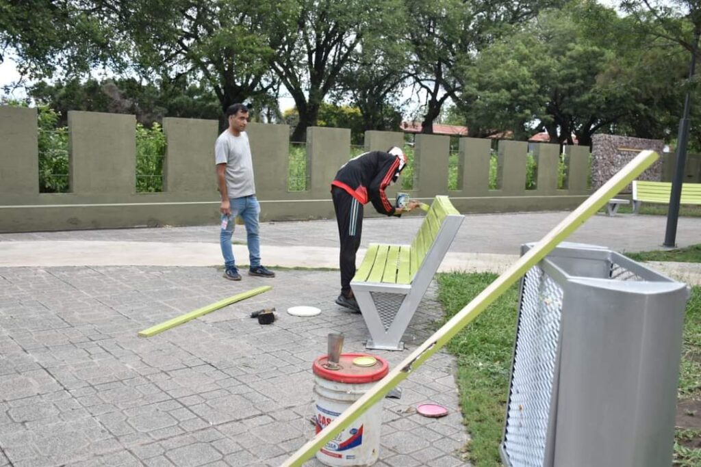Frías: Avanzan los trabajos para poner en valor la plazoleta Del Centenario