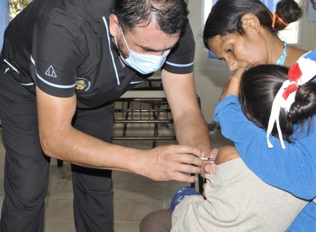 Desarrollan operativos de salud en poblaciones cercanas a Fernández