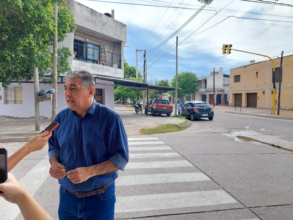 Habilitan semáforos en la intersección de Lavalle y Urquiza
