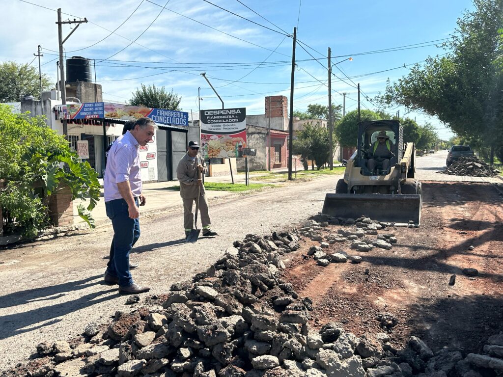 Trabajos de mejoramiento en calle Misiones del Barrio Palermo de La Banda