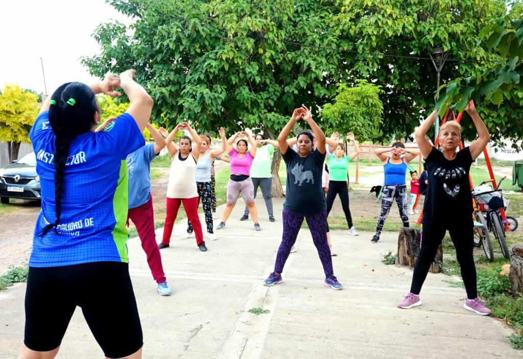 Las Plazas Saludables siguen convocando a vecinos bandeños a realizar actividades físicas