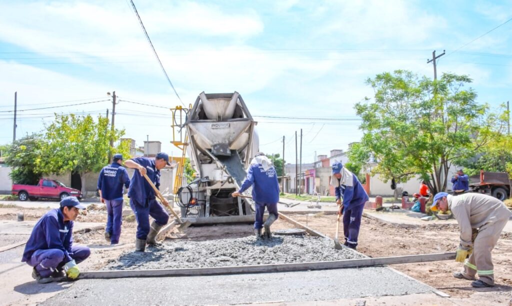 Realizan el mantenimiento de calles en ciudad Capital