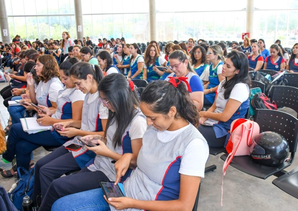 Capital: Capacitaron en programación y robótica a docentes de jardines de Infantes