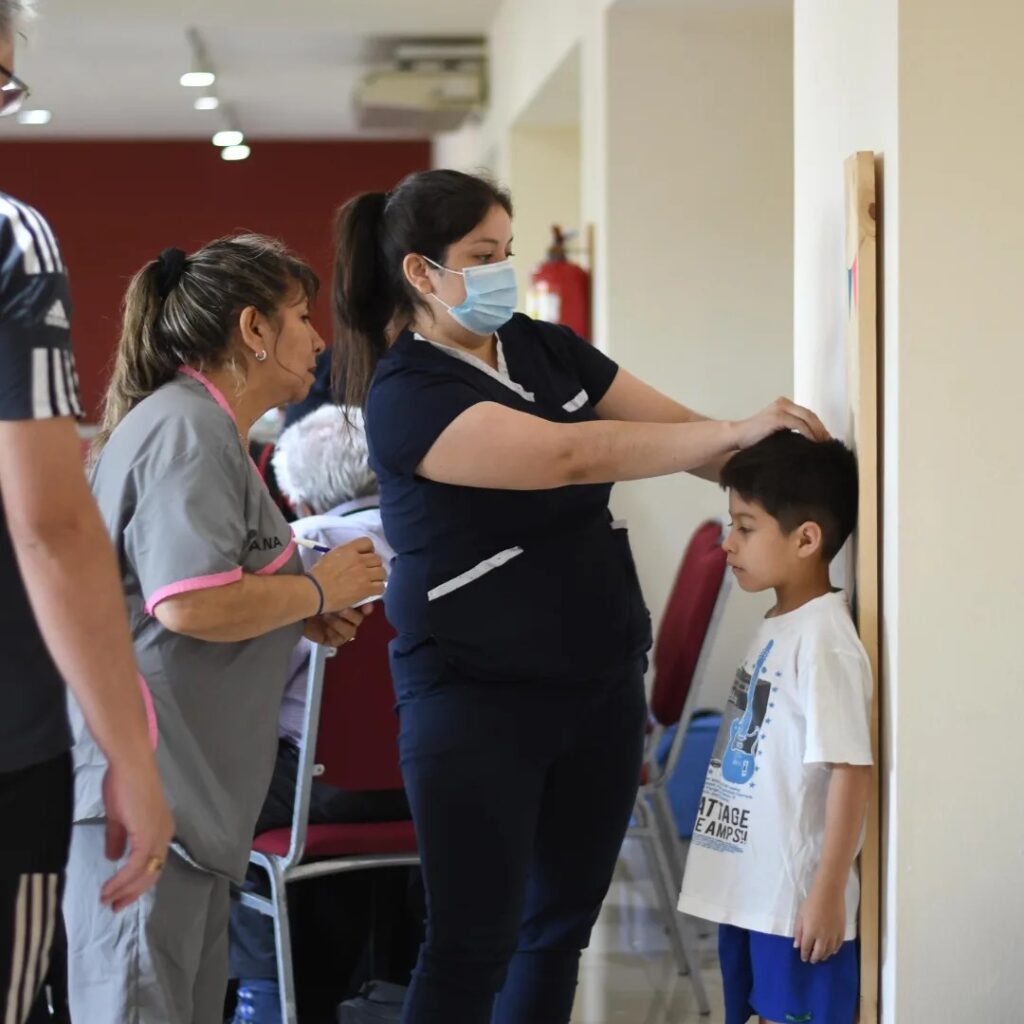 En Las Termas, realizan un nuevo operativo de salud destinado a niños y adolescentes