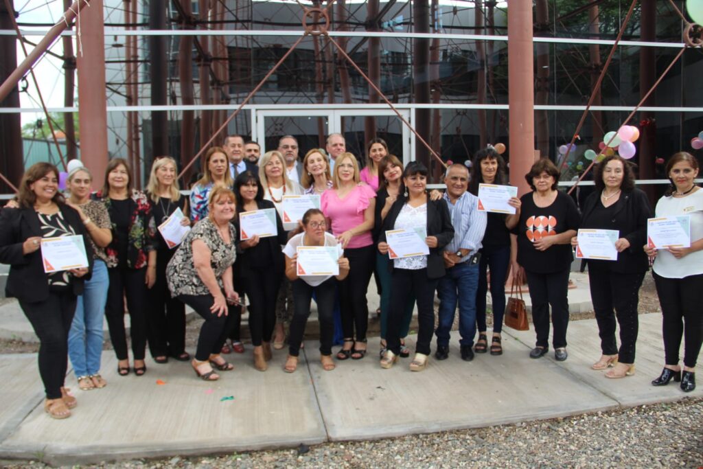 Empleadas legislativas realizaron un encuentro de emprendedoras y artesanas santiagueñas