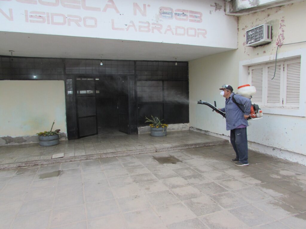 Colonia El Simbolar redobla su lucha para evitar la propagación del dengue
