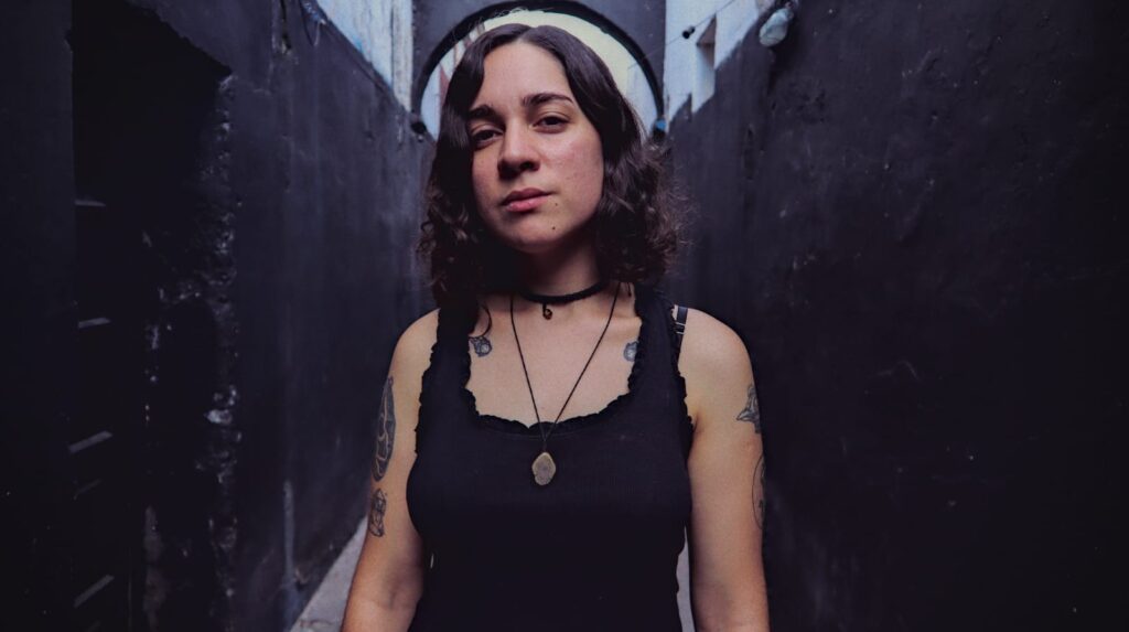 Fernanda Legname presenta su último trabajo: “Niña Lobo”