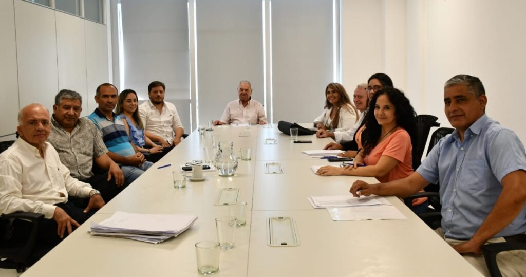 Importante reunión entre el ERSAC y cooperativas de agua del interior