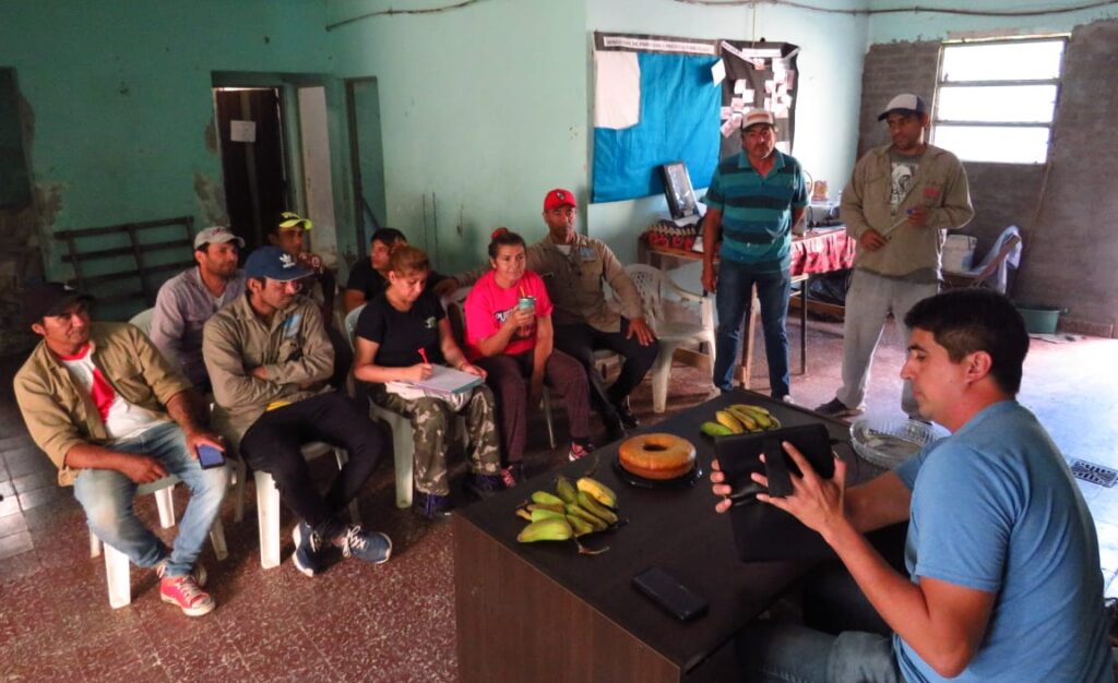La comuna bandeña brindó taller sobre “Cultivo de Bananos”