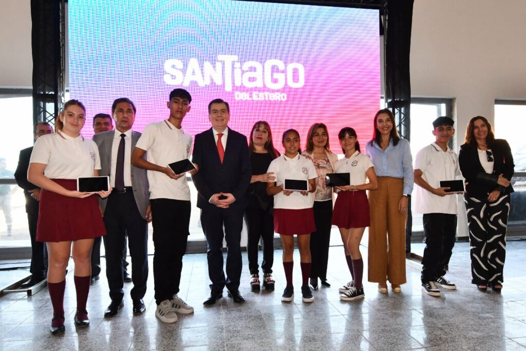 La provincia entregará este año más de 14 mil tablets a estudiantes secundarios