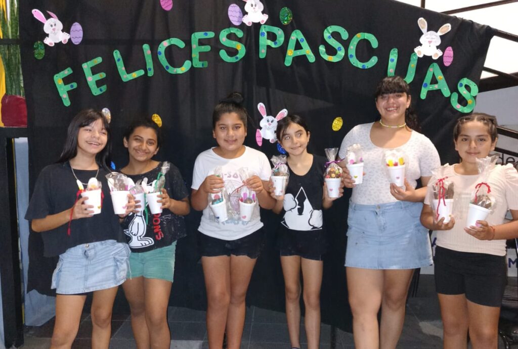 La Casa del Bicentenario realizó un Taller de Elaboración de Huevos de Pascua