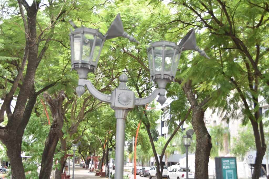 Denuncian robos y daños al alumbrado del Paseo España Denuncian robos y daños al alumbrado del Paseo España