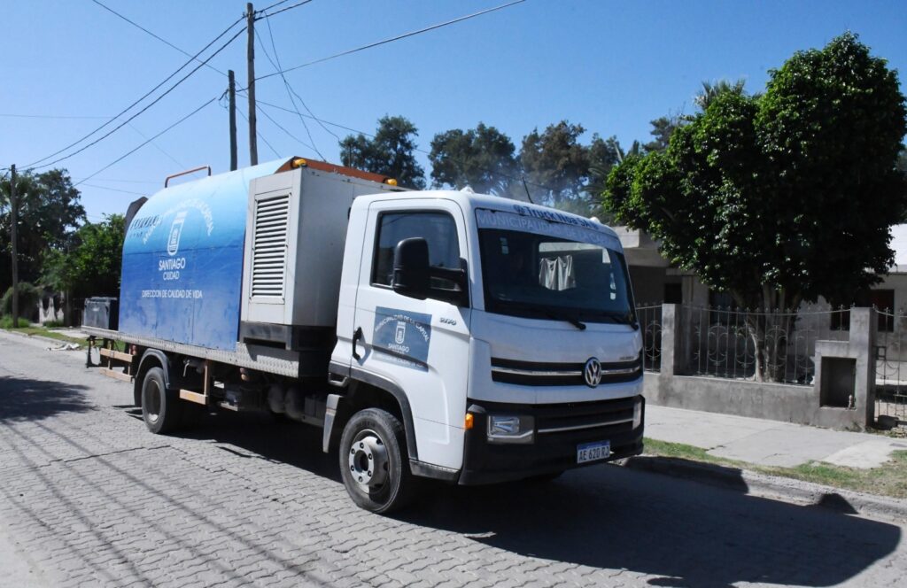 Continúan las fumigaciones contra mosquitos