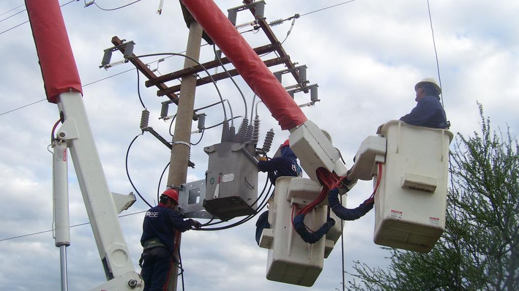 Por mejoras en las redes, anuncian cortes de energía en La Banda, Capital y en localidades del interior