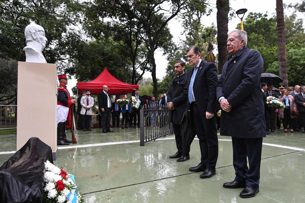 En una emotiva ceremonia, se recordó el 204° aniversario de la Autonomía Provincial