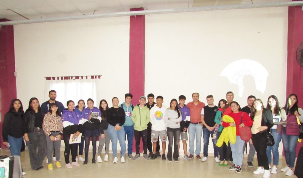 La Escuela de Ciudadanía abrió sus puertas en Colonia El Simbolar