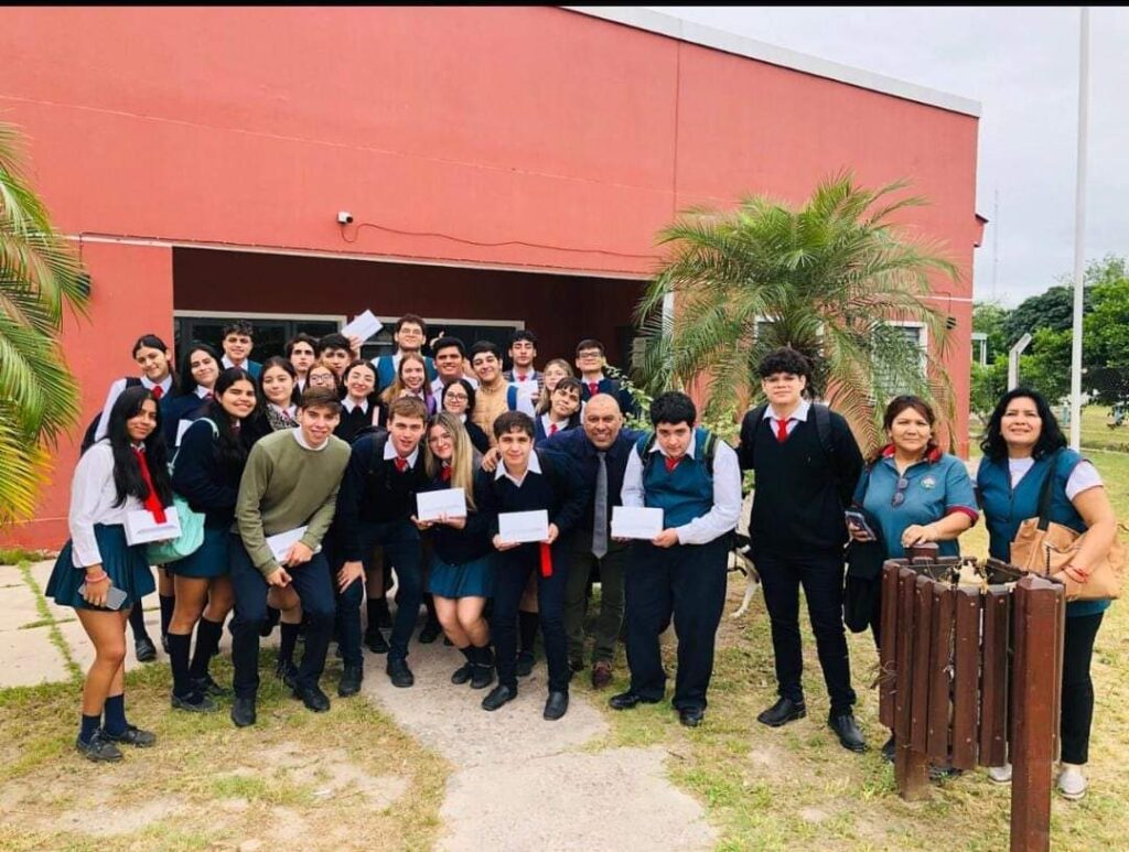 Entregaron tablets del programa Metas Digitales a estudiantes de Beltrán