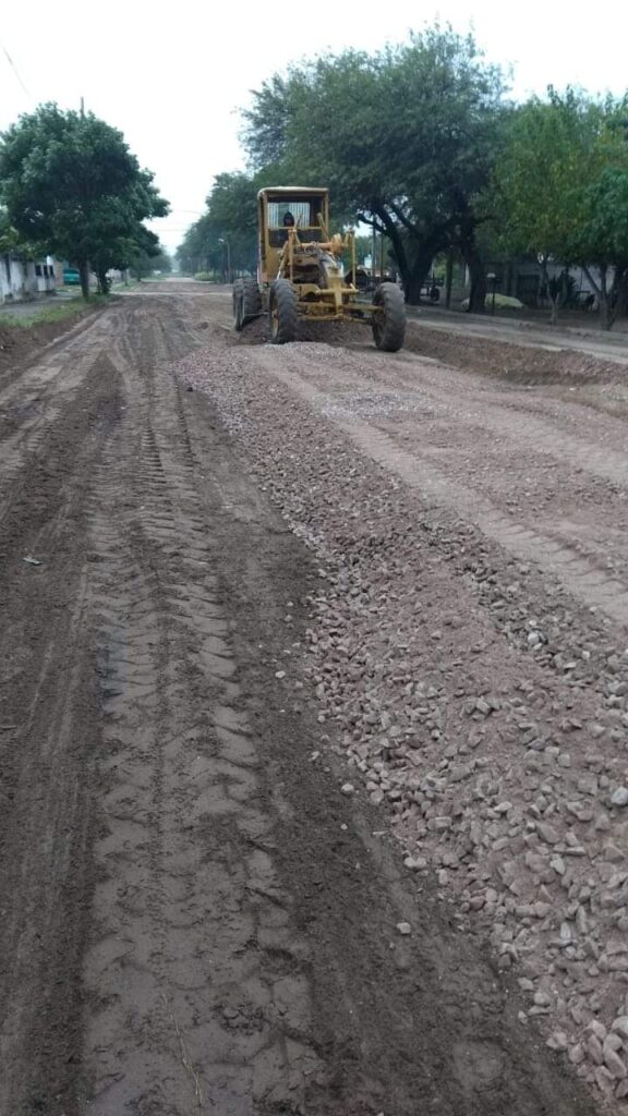 Realizan mejoras en calles de la ciudad de Beltrán